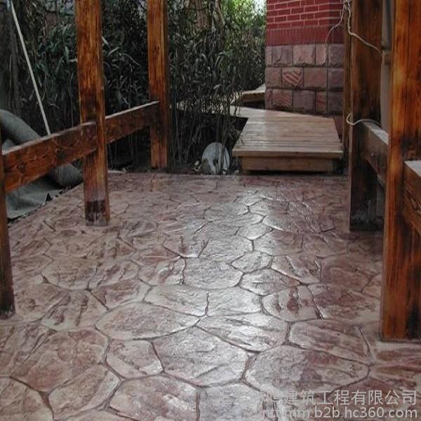 潍坊潍城区 公园压花地坪施工 仿石路面造价 混凝土压花地坪