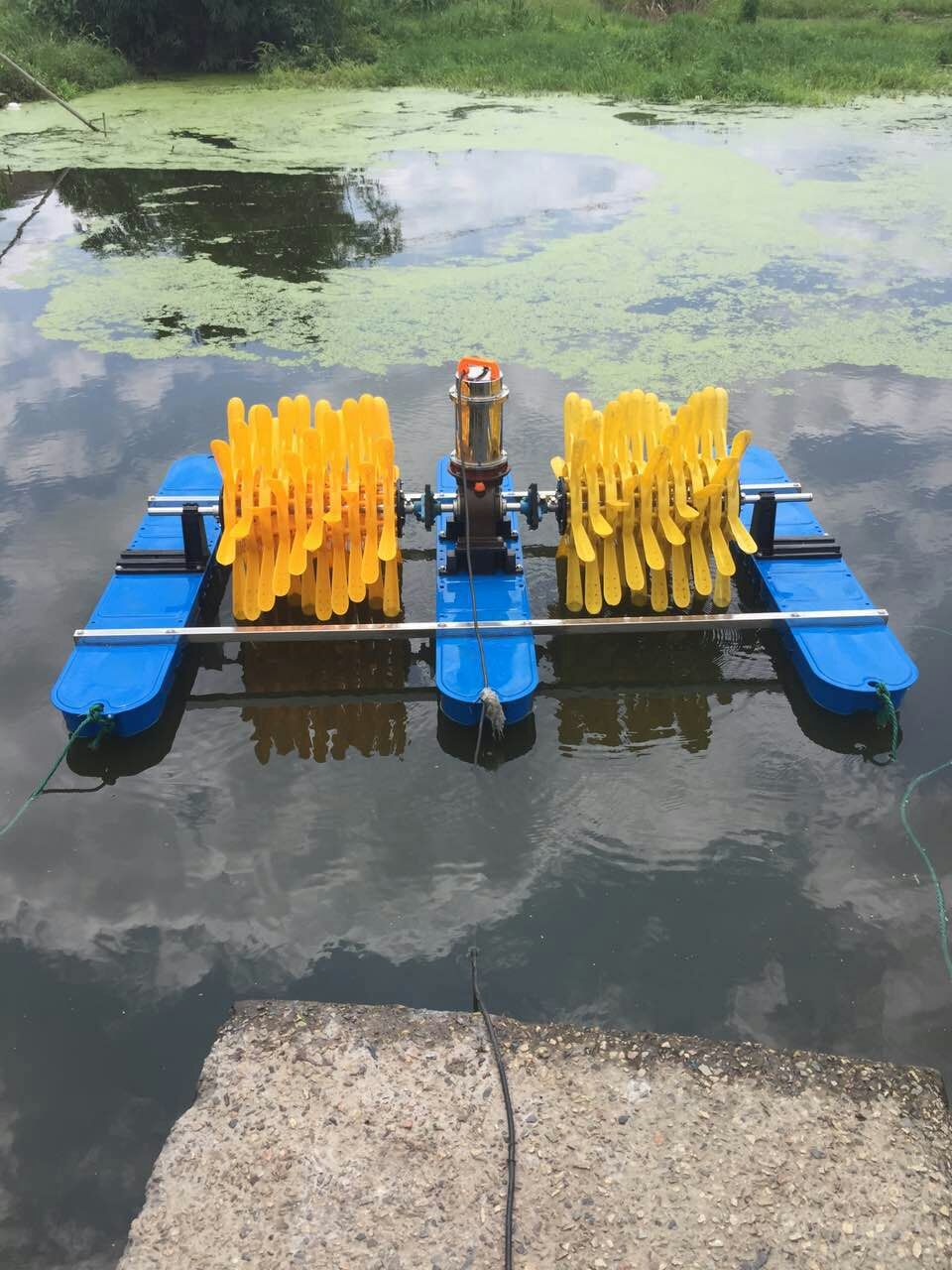 鱼塘虾塘增氧机 0.75KW1.5KW2.2KW水车式增氧机