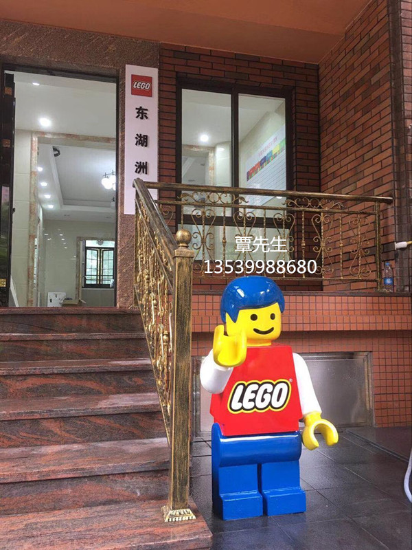 玻璃钢大型乐高公仔摆件卡通积木人装饰摆件机器人公仔雕塑