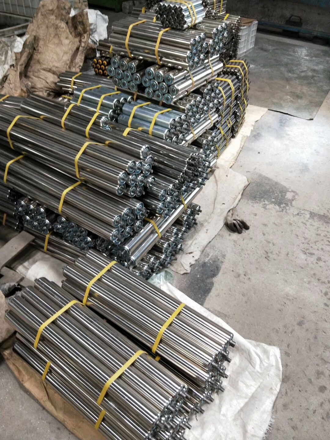 深圳定做无动力辊筒.输送机辊筒.镀锌滚筒.不锈钢滚筒厂家***