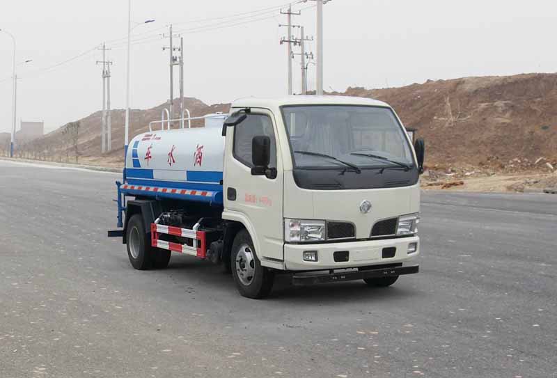 东风5立方洒水车