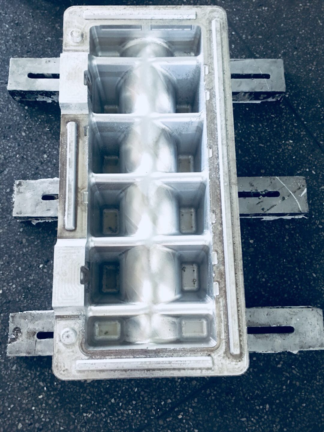 滚塑水泥槽模具定制 滚塑模具加工 星晖滚塑模具厂家