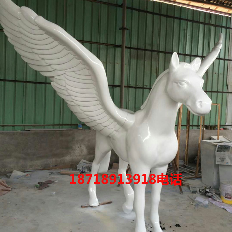 玻璃钢雕塑仿真马带翅膀白马 树脂造型商场美陈园林户外摆件