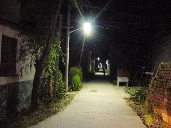 成都太阳能路灯价格多少/厂家安装电话