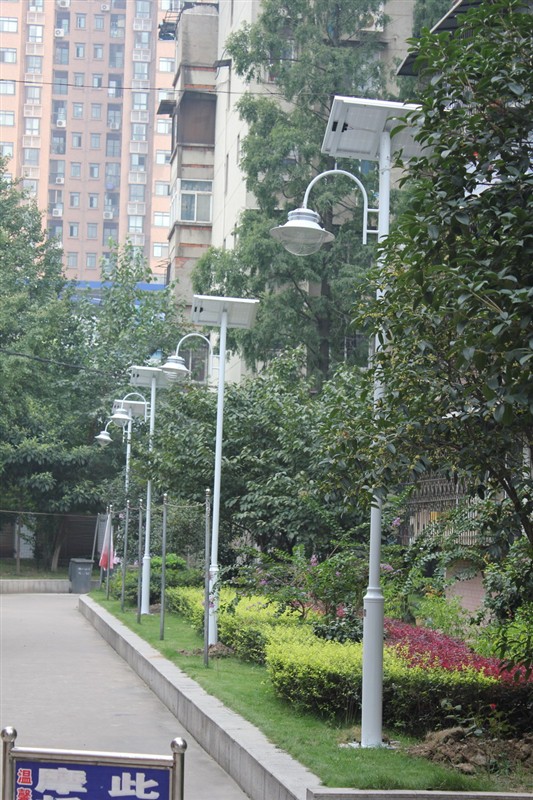 天津锂电太阳能路灯价格表查看