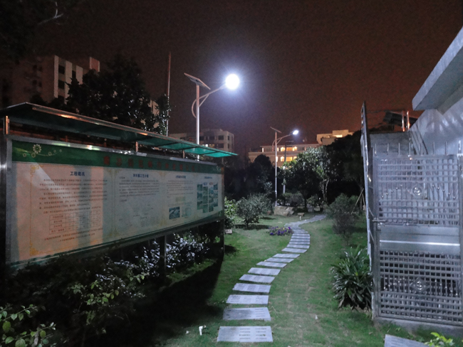 华容太阳能路灯价格多少/厂家安装电话