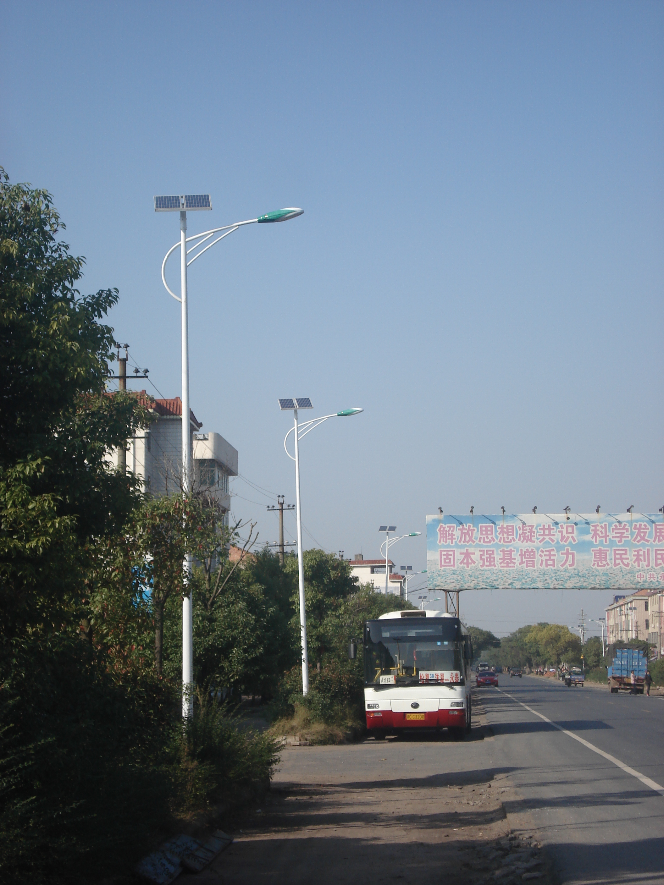 天柱县太阳能路灯-舜源照明路灯厂家