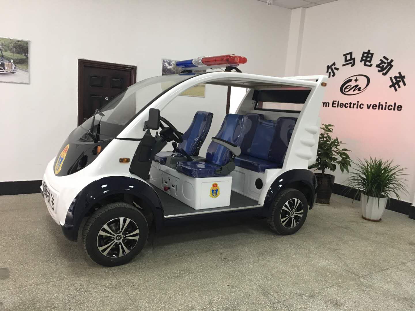 重庆电动巡逻车***LEM-XT4(钣金车身）