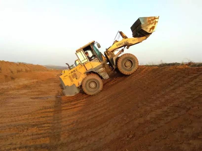 炉霍化工污泥改性固化剂 炉霍吹填土软基处理施工图片