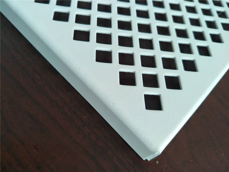 外墙装饰冲孔板用什么材质的好