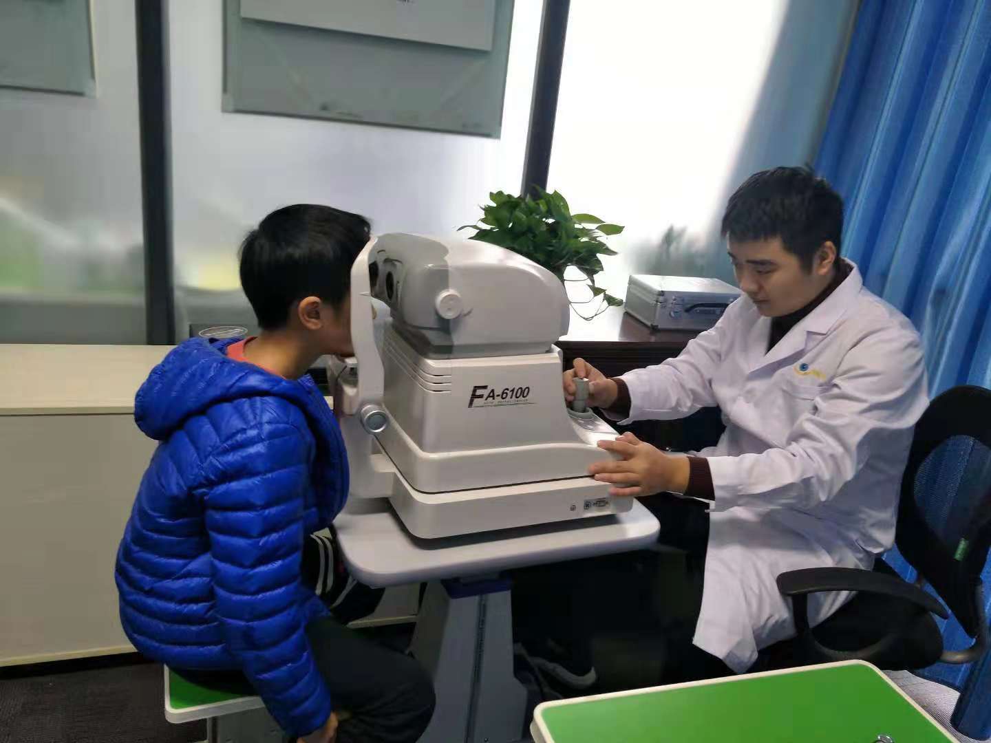 新乡斜视治疗加盟   【炯炯视光】更***