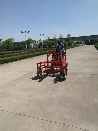 小型砖机电瓶叉车厂家