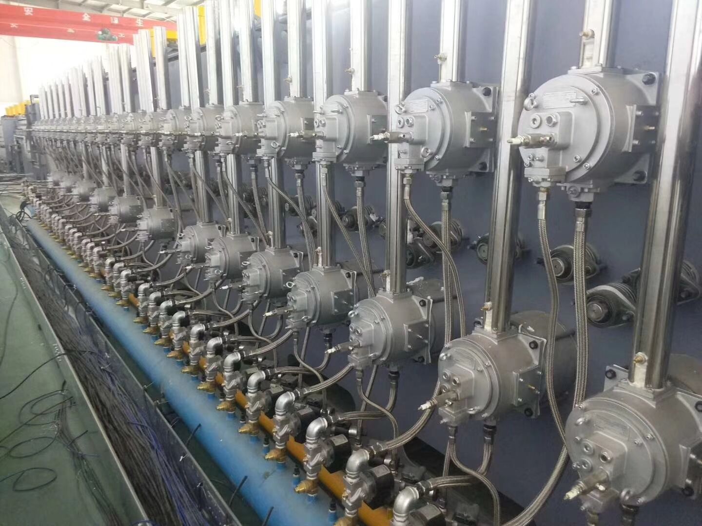 托辊型网带式燃气加热淬火炉