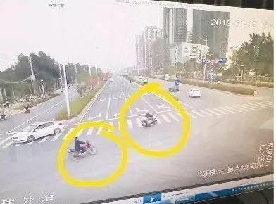 美食当前难抵诱惑 吃货抢走11斤螃蟹