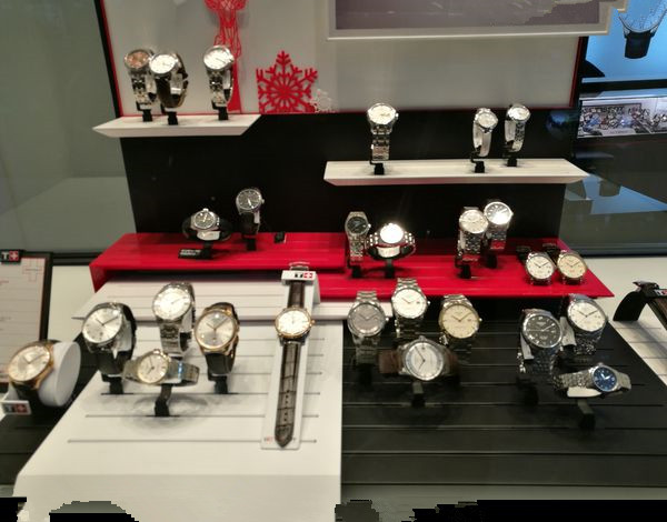上海各类各种的废弃物残次品销毁，上海劣质品报废机销毁公司