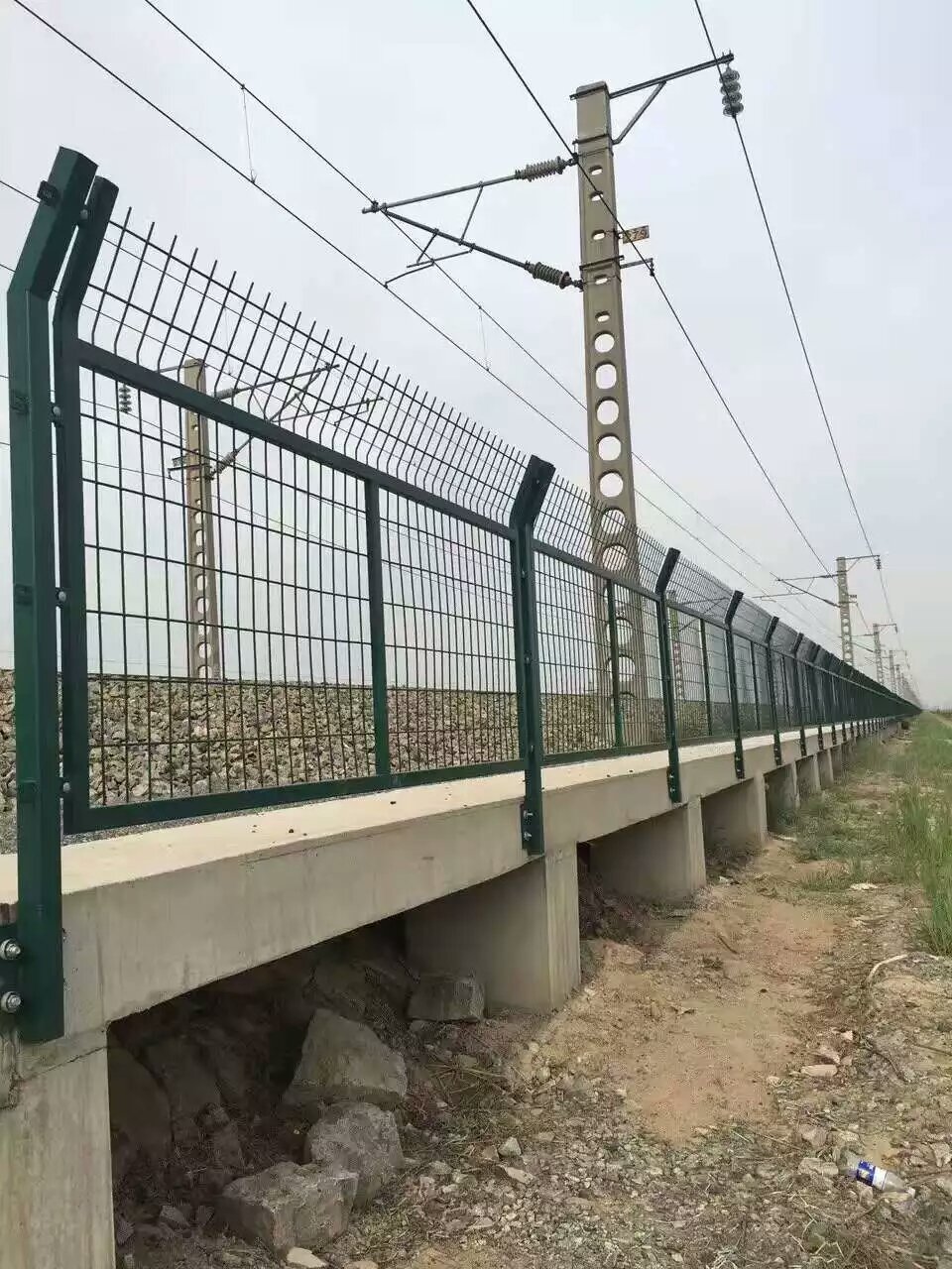 铁路防护栅栏A密云铁路防护栅栏A铁路防护栅栏厂家
