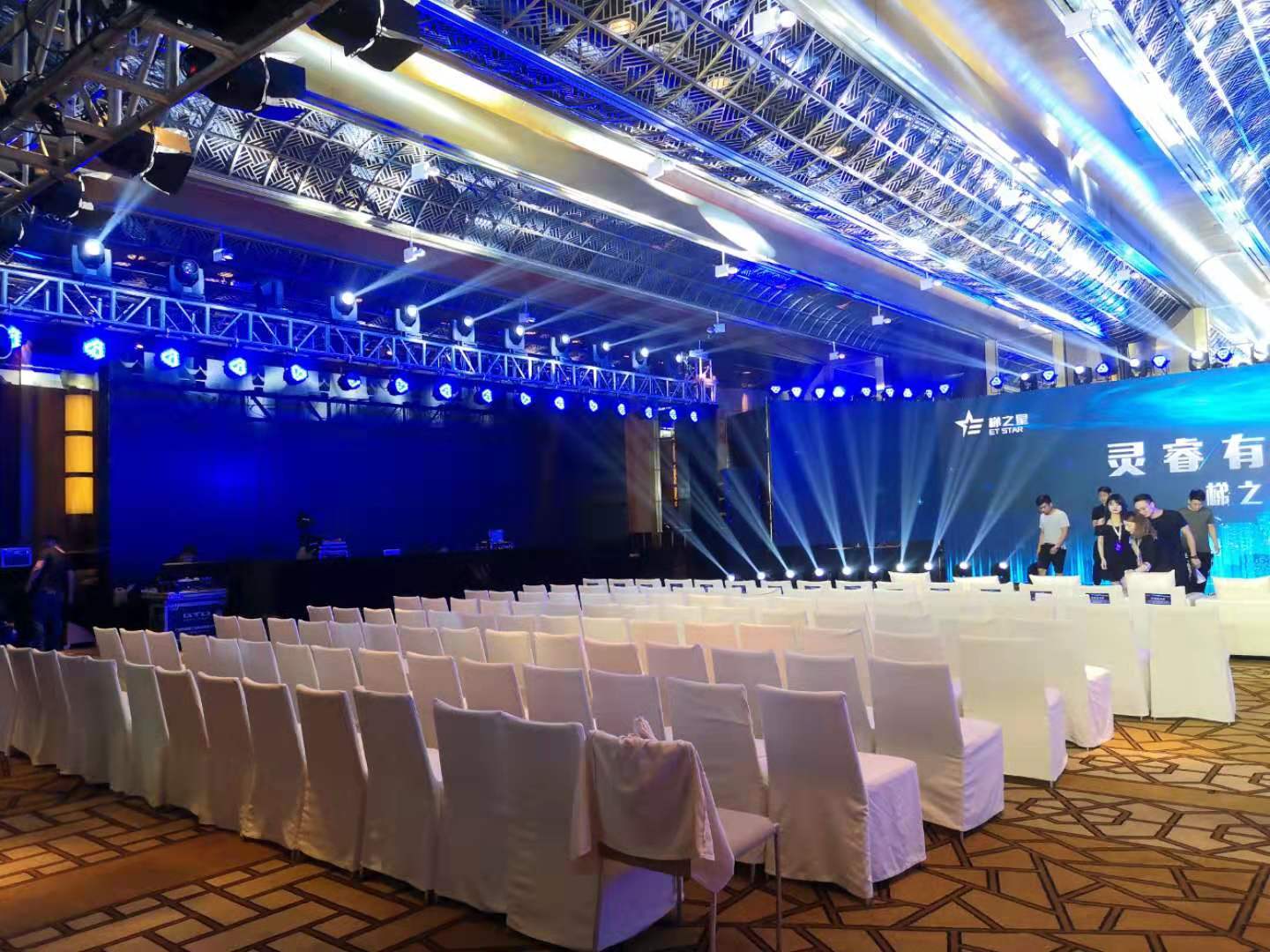 上海会务会议同传设备租赁——上海盈影租赁服务