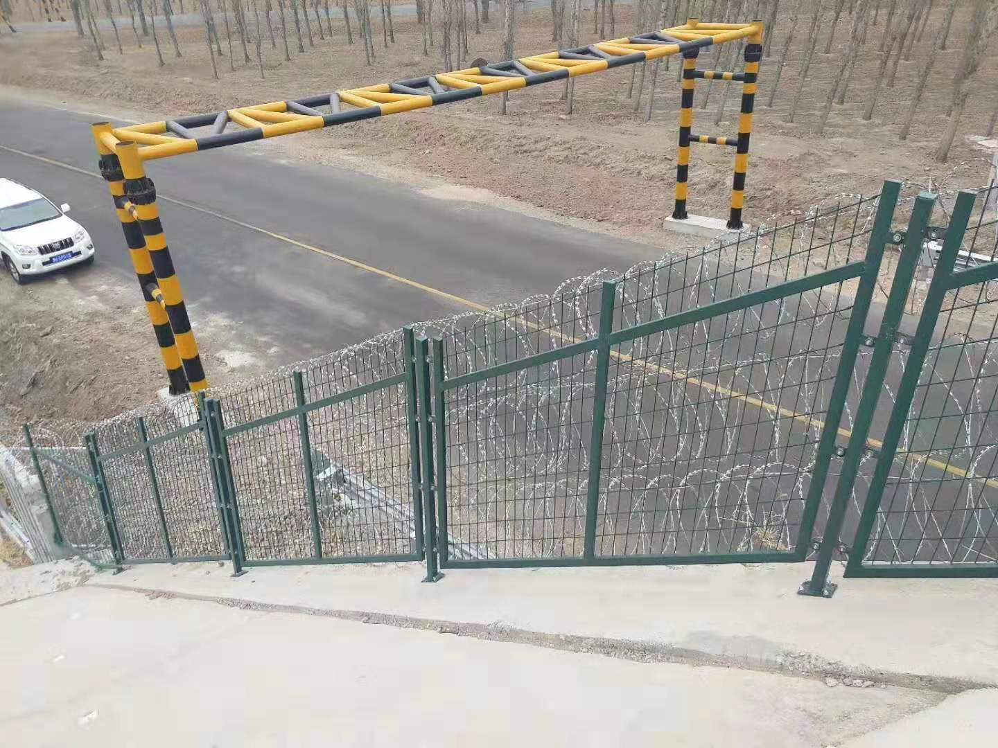 铁路加密网片A甘肃铁路加密网片A铁路加密网片厂家***