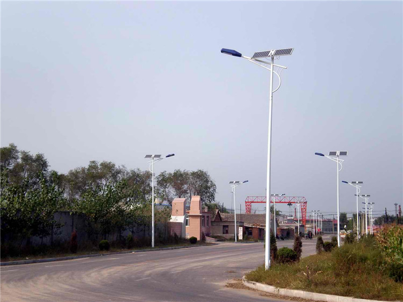 船营***太阳能路灯价格/厂家安装销售电话