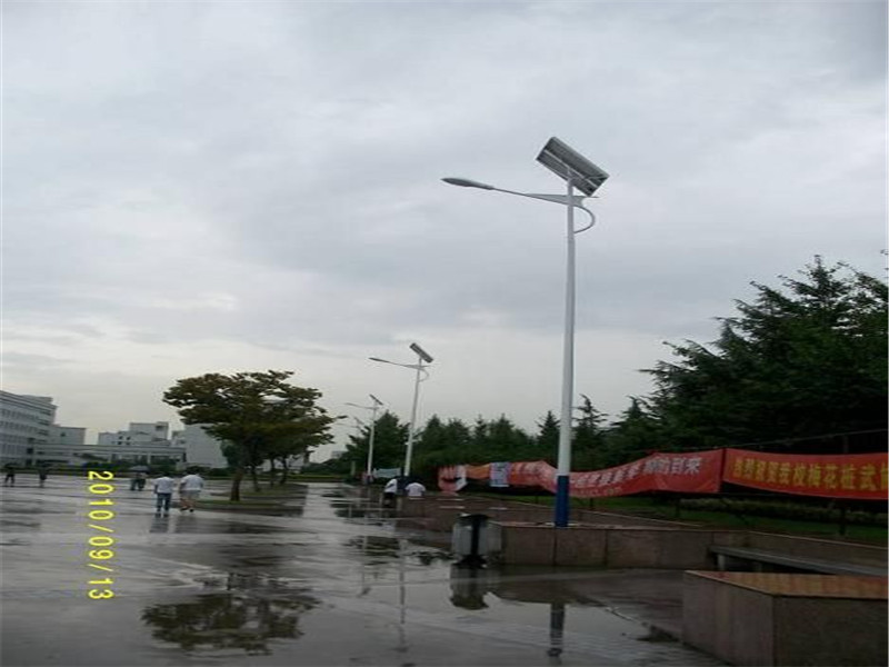 温县***太阳能路灯价格/厂家安装销售电话