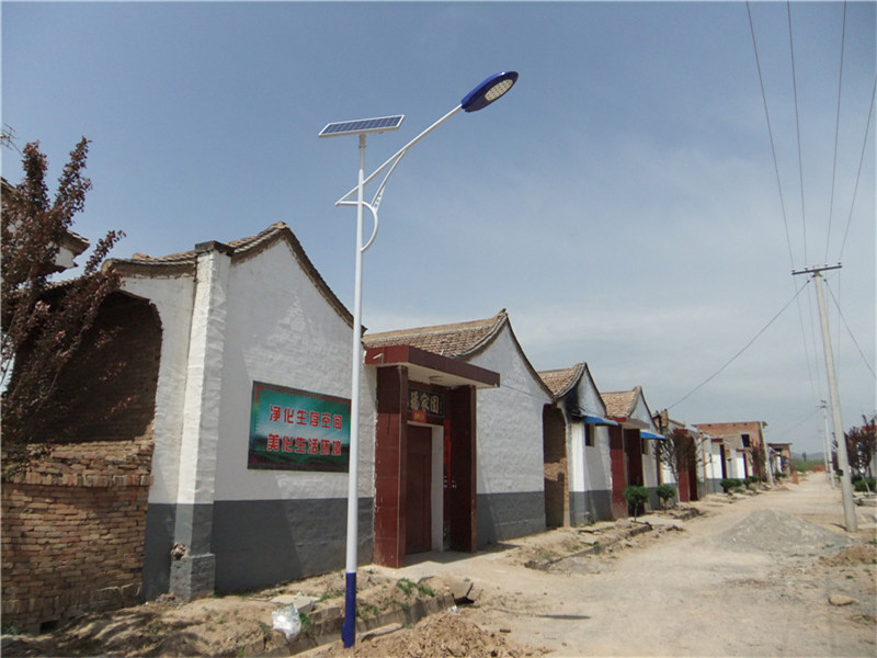 柳北太阳能路灯***格-太阳能路灯厂家电话