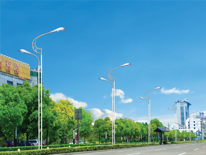 麦盖提县太阳能路灯***厂家-太阳能路灯安装价格
