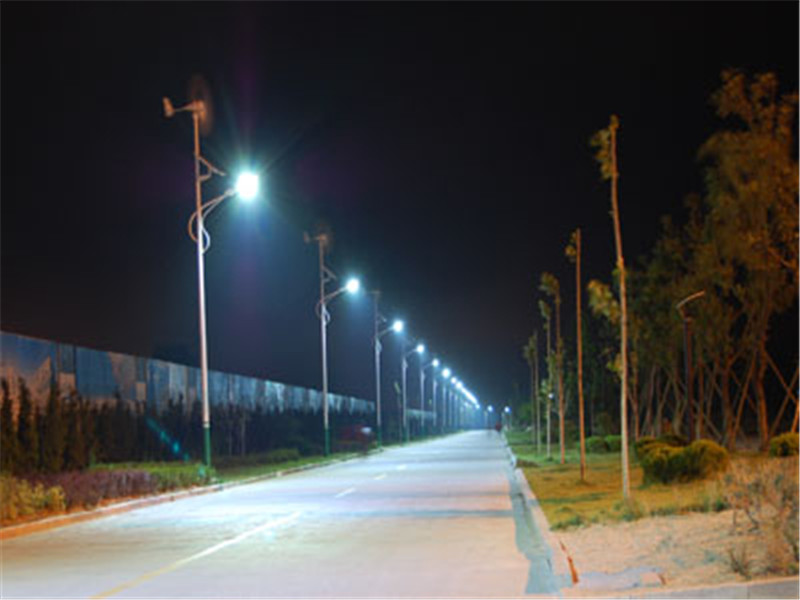 鸡东县太阳能路灯***格-太阳能路灯厂家电话