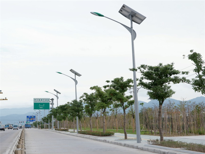 双牌县太阳能路灯***格-太阳能路灯厂家电话