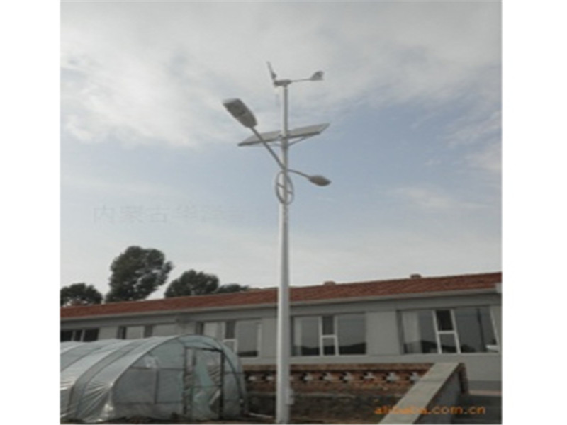 张湾太阳能路灯***厂家-太阳能路灯安装价格