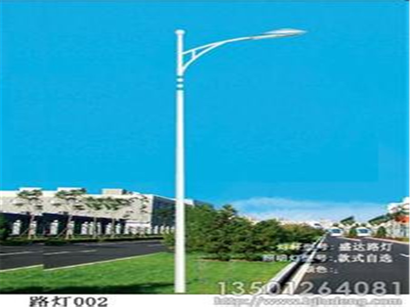 新林太阳能路灯***厂家-太阳能路灯安装价格