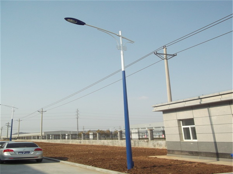 屏山县太阳能路灯***格-太阳能路灯厂家电话