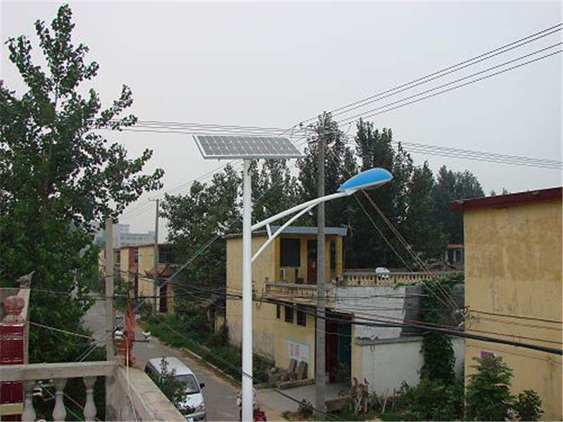 滴道太阳能路灯***格-太阳能路灯厂家电话