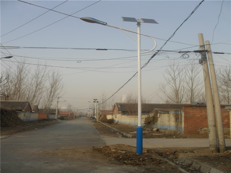 巴里坤太阳能路灯***厂家-太阳能路灯安装价格