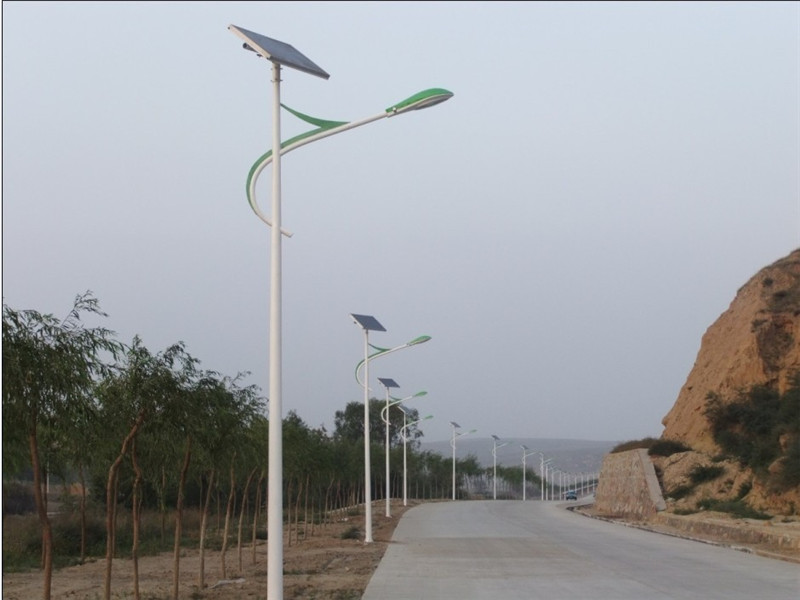 永春县太阳能路灯***厂家-太阳能路灯安装价格