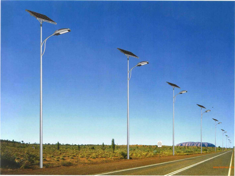 西乌珠穆沁旗太阳能路灯***厂家-太阳能路灯安装价格