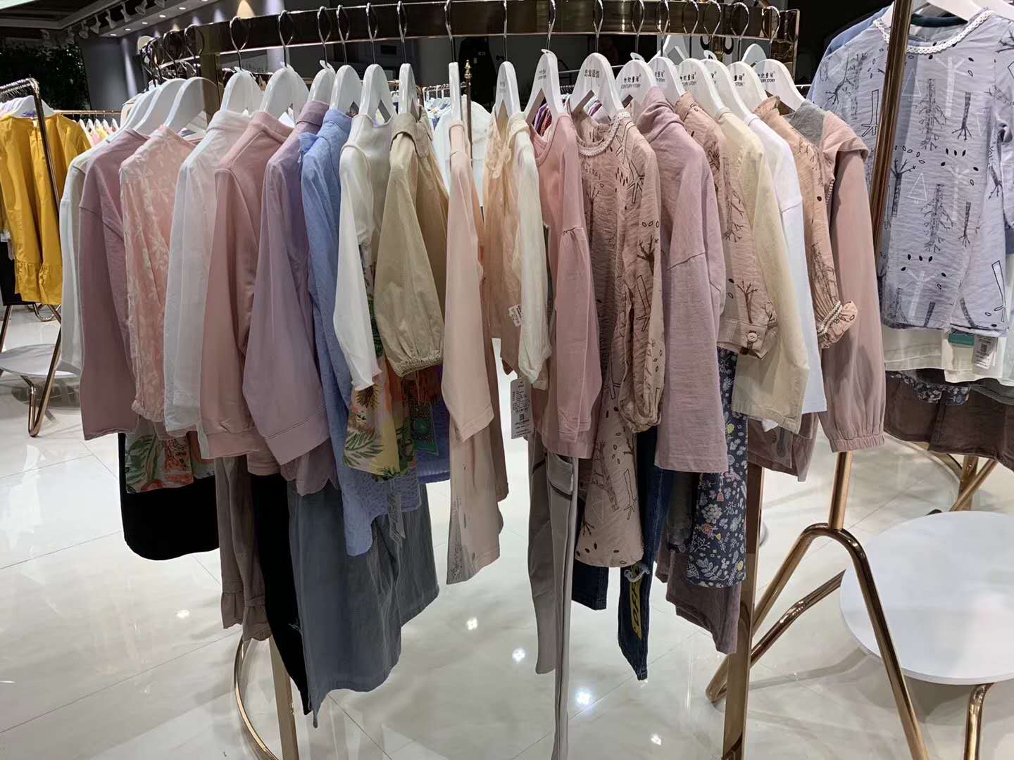 广州白马【禾雀·芦芽】儿童长袖t恤***品牌童装尾货走份批发