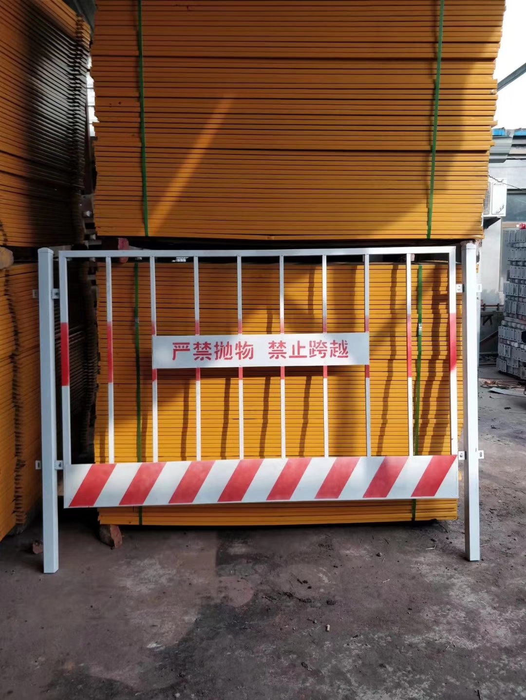 铁马基坑护栏施工围挡 德州施工建筑电梯防护门工厂