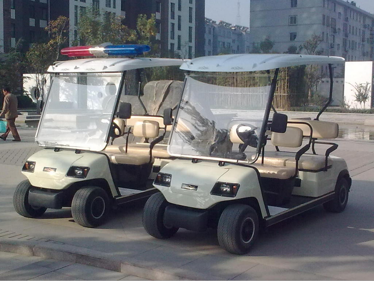 4座电动高尔夫球车