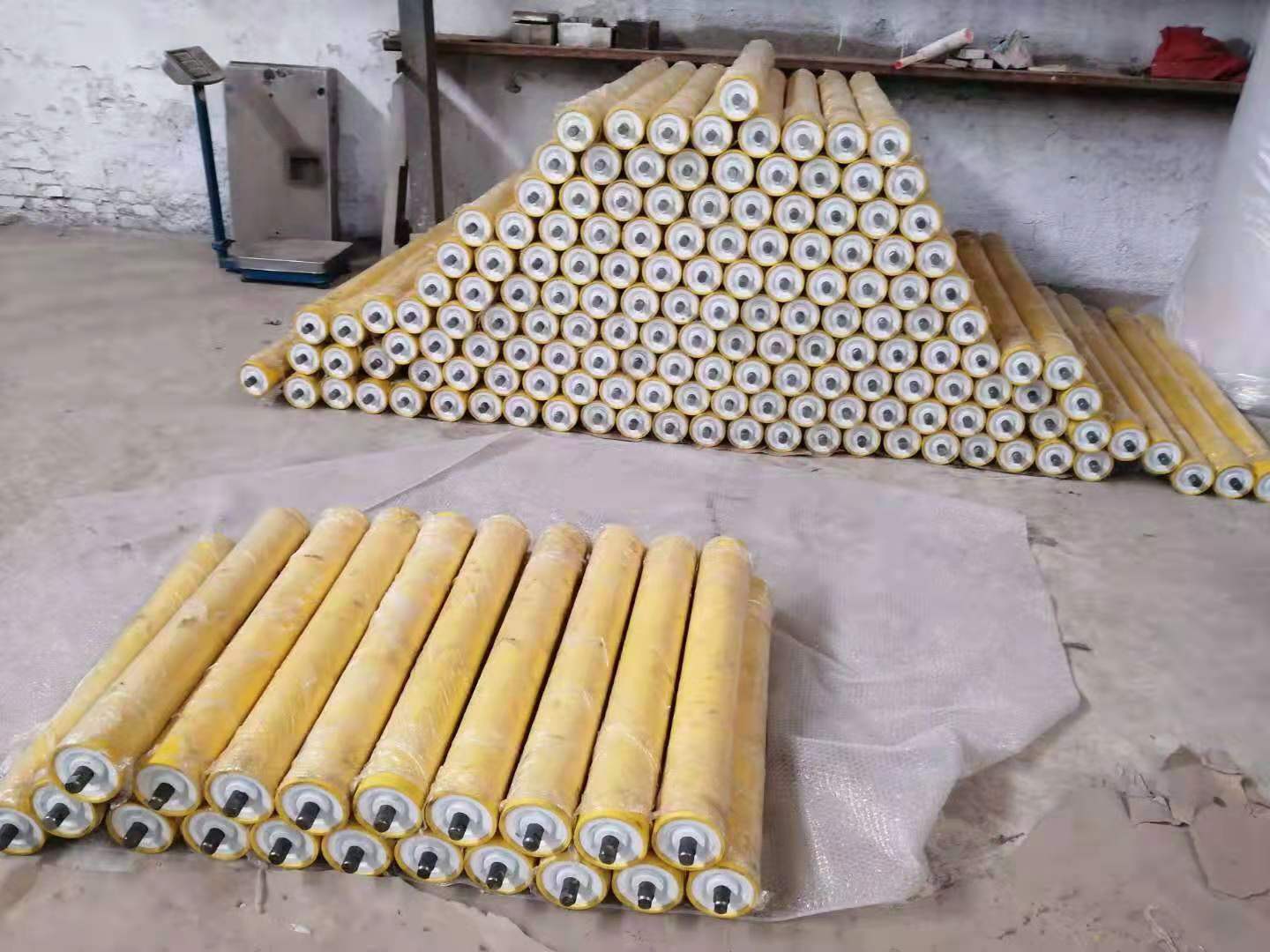 高分子托辊山东坤海牌输送机械尼龙托辊