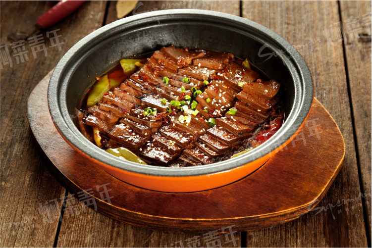 焖菜青年快餐加盟优势：白领外食族”大幅上升!
