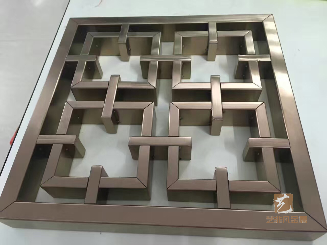 浙江衢州办公室不锈钢屏风现代***简约风格潮流装饰效果结合
