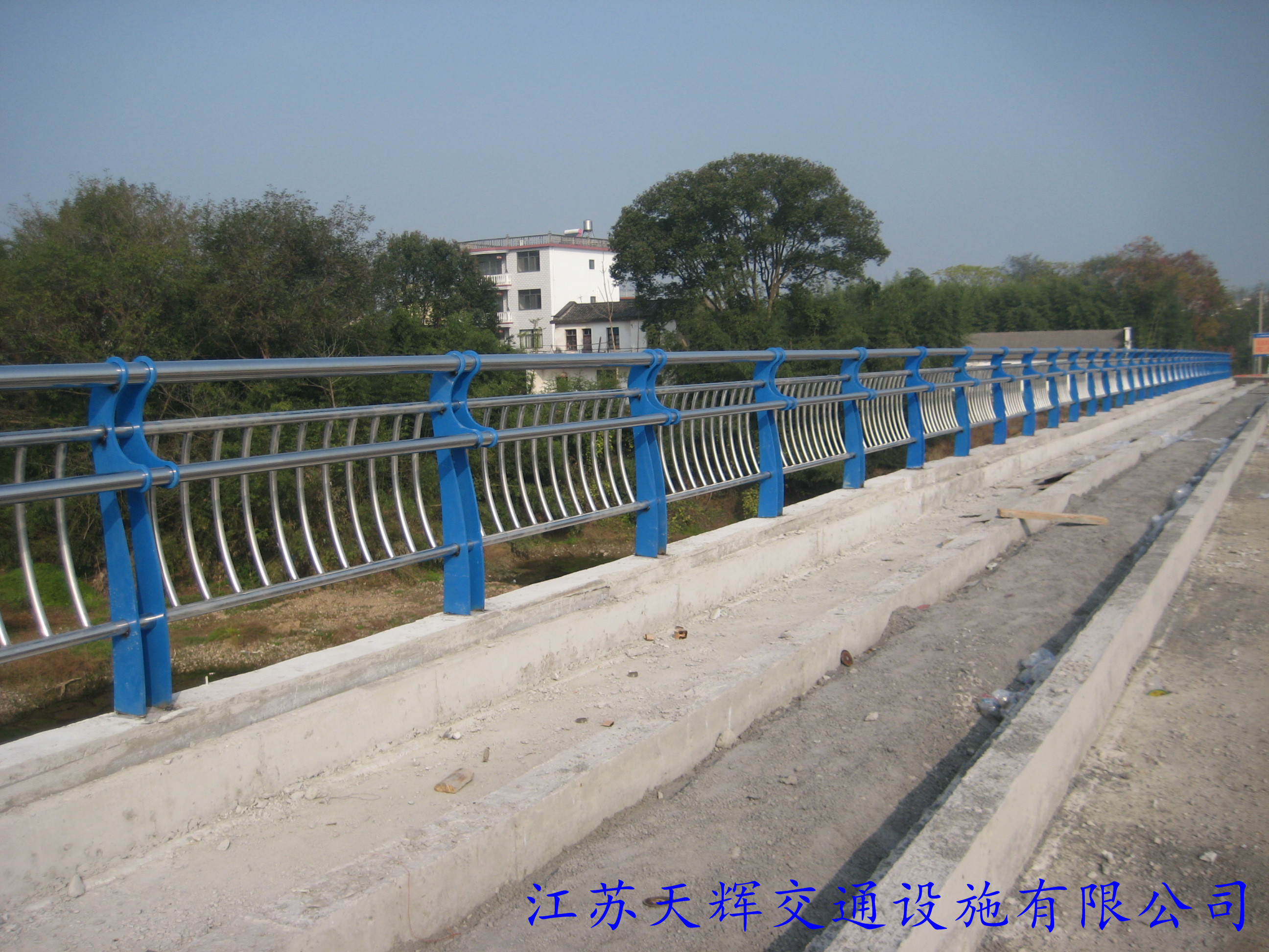 广西不锈钢河道护栏完工图