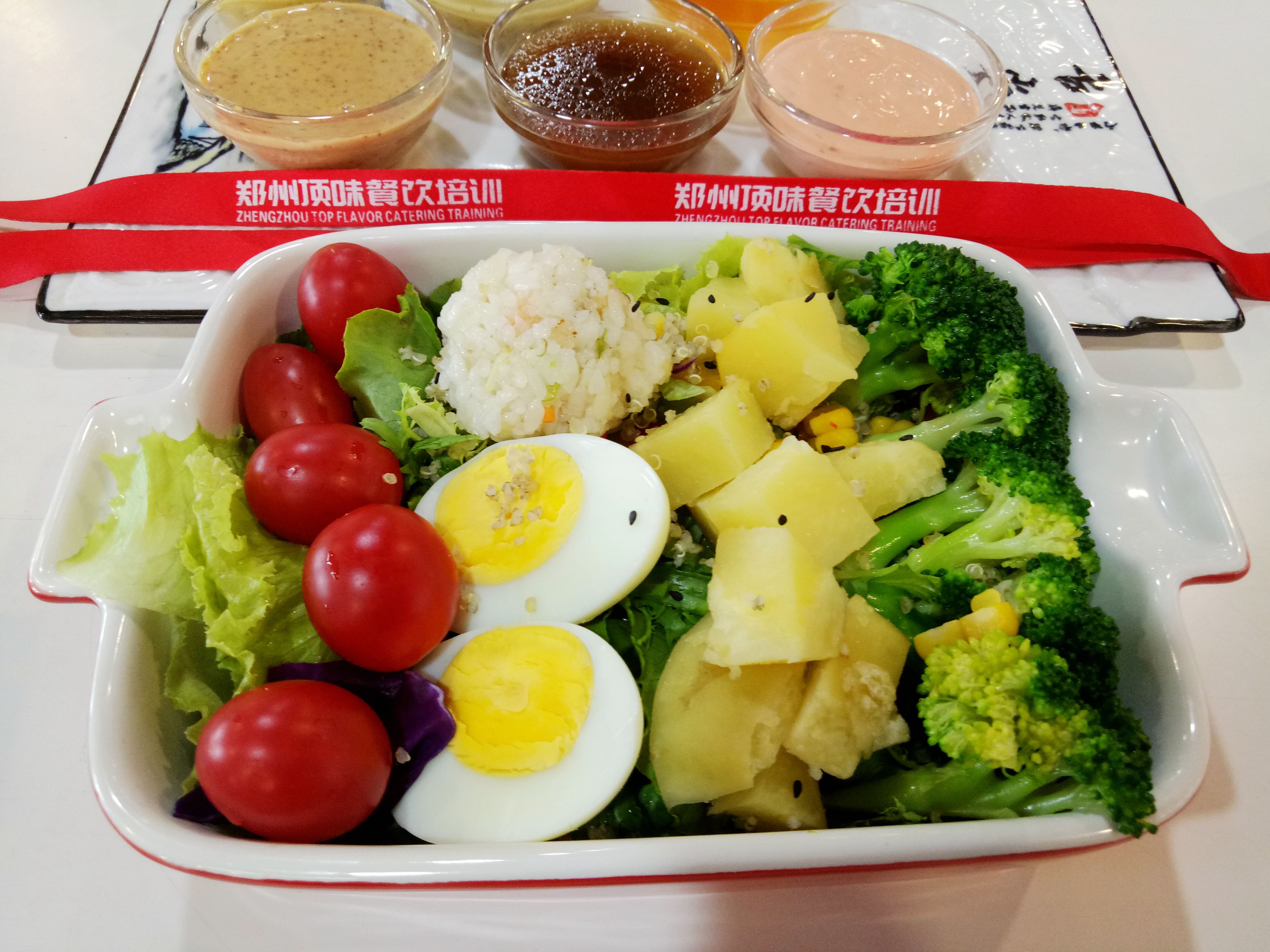 轻食沙拉减脂餐培训找郑州顶味餐饮培训