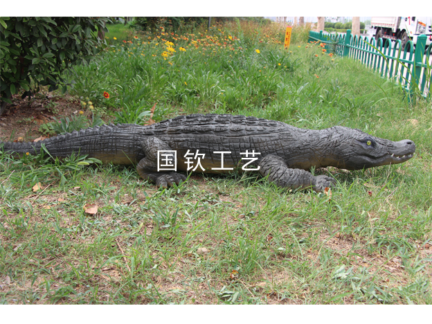 两栖动物鳄鱼仿真模型摆件硅胶1比1动物模型