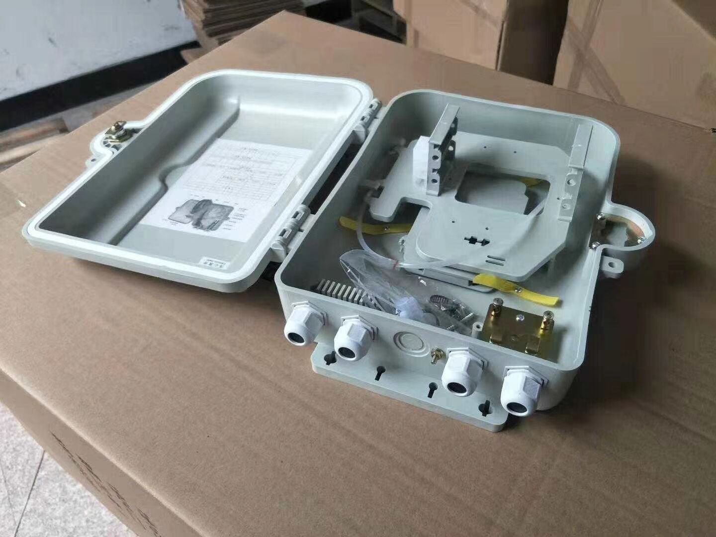 SMC1分16光分路器箱