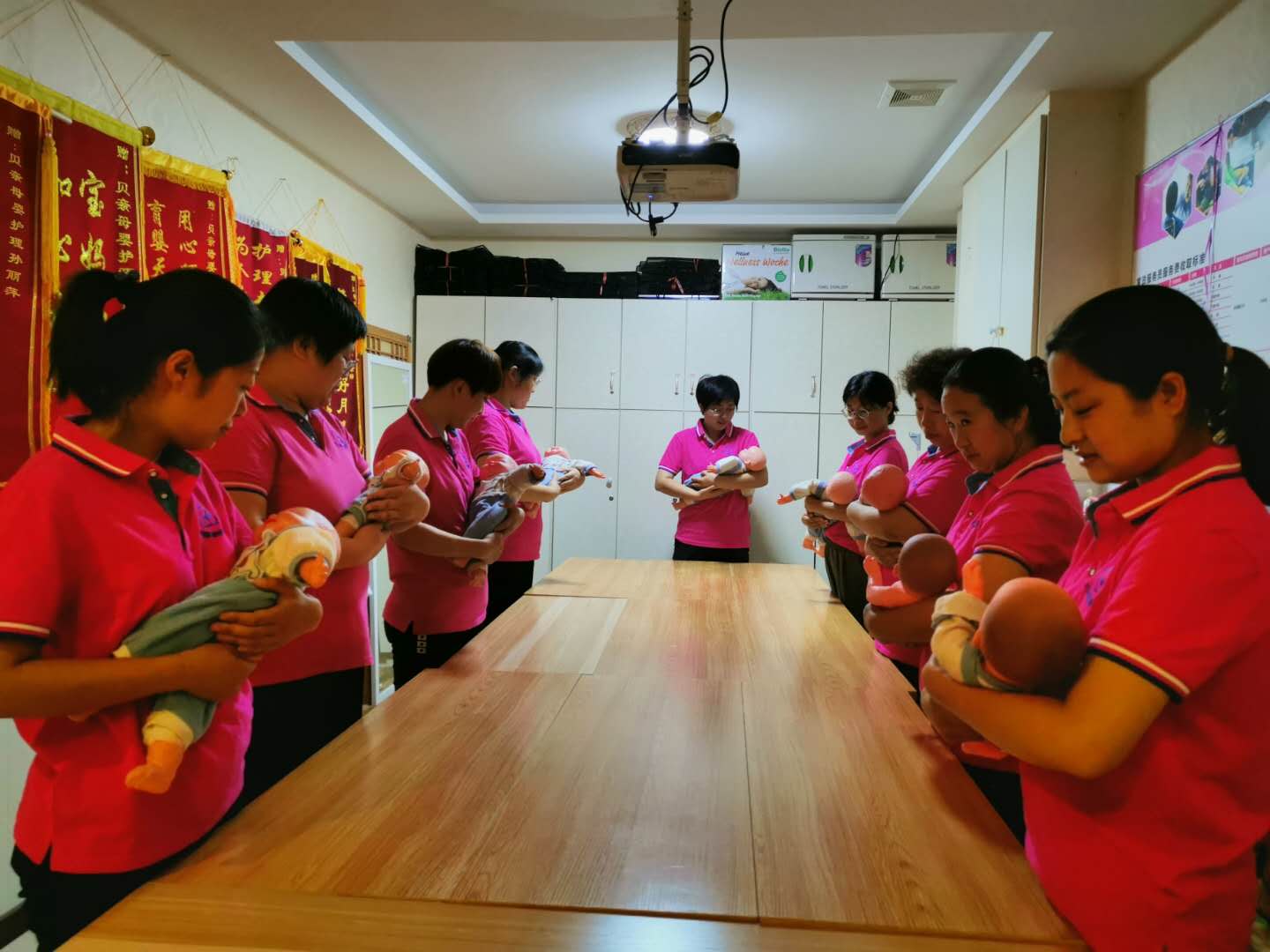 烟台月嫂培训 烟台月嫂外派
