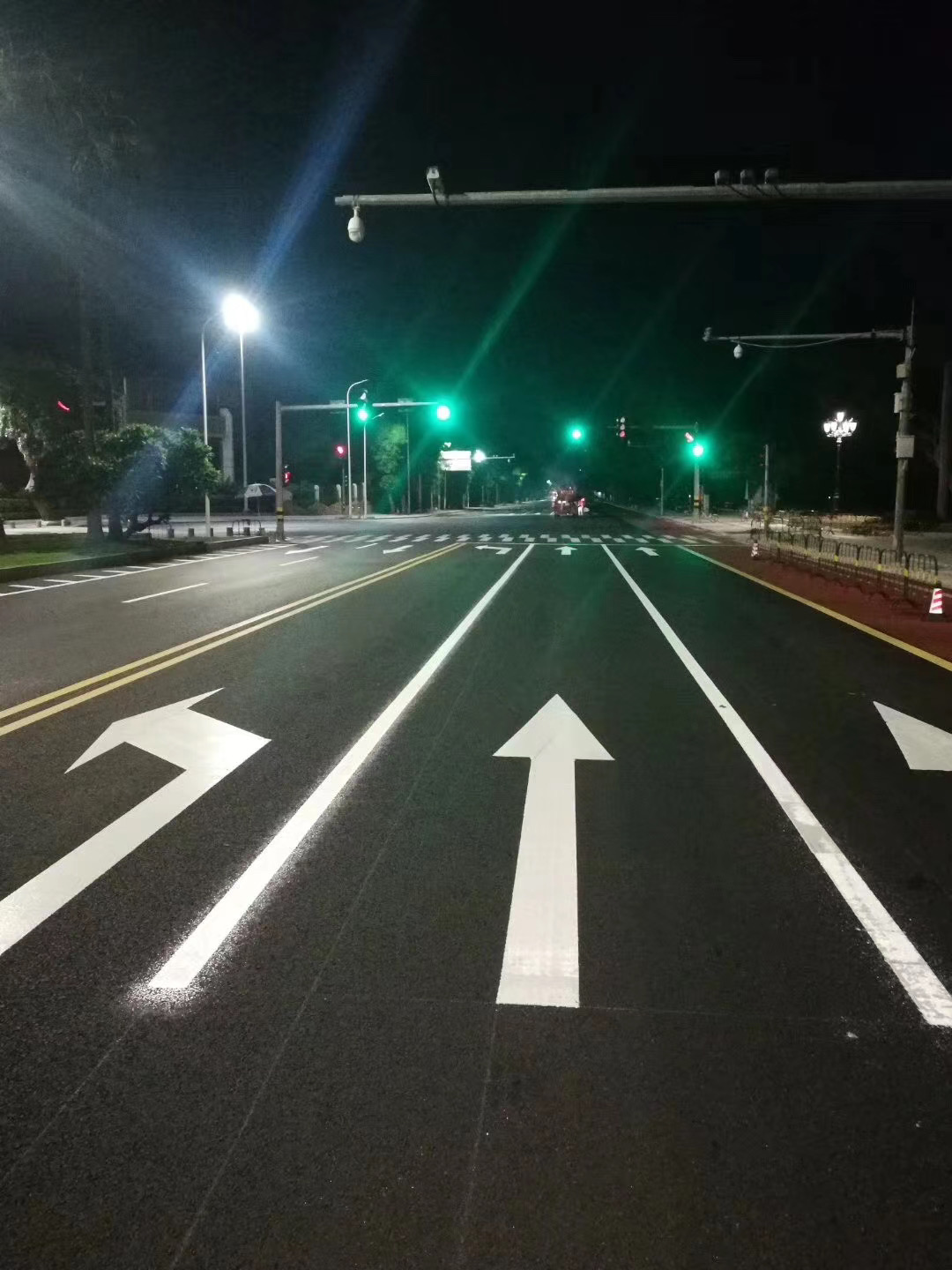 惠州停车位划线-道路划线-惠州消防通道划线-久丰交通包工包料