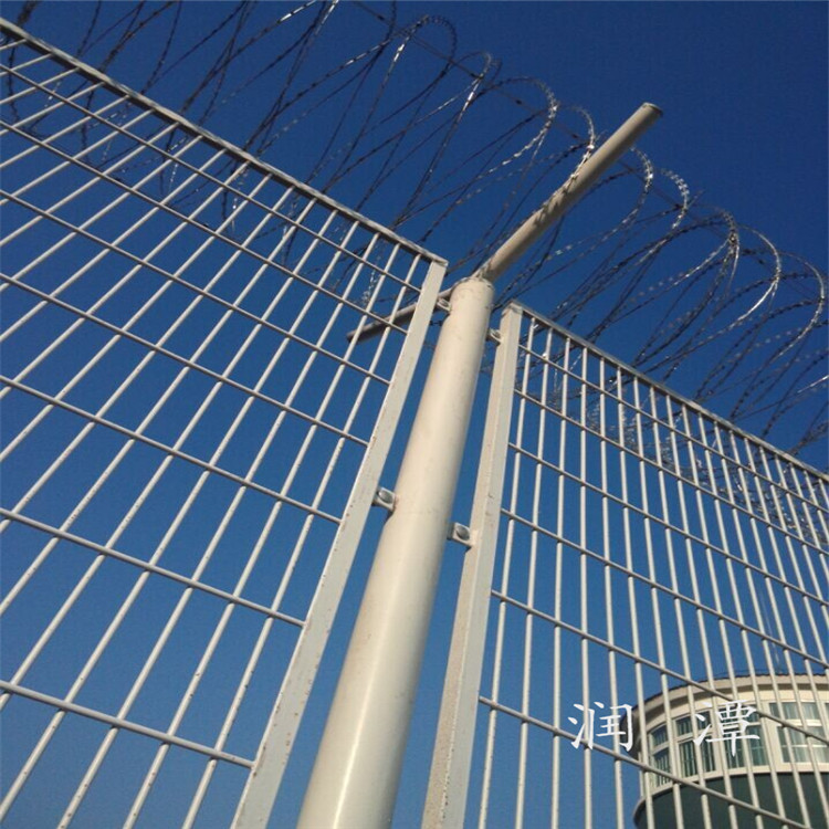 福建 封闭铁丝网 刀片菱形护栏网