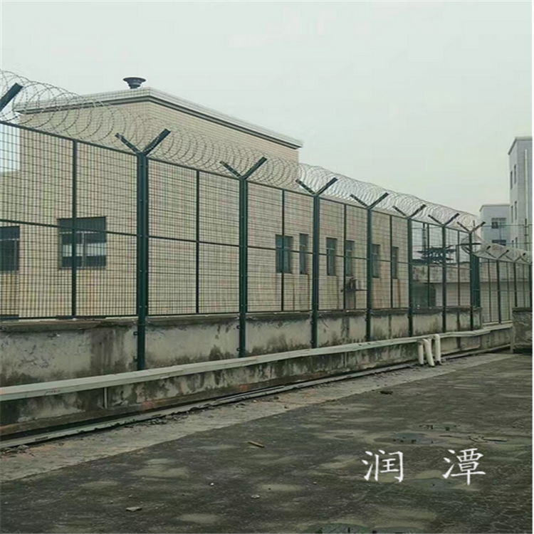 福建 封闭铁丝网 刀片菱形护栏网