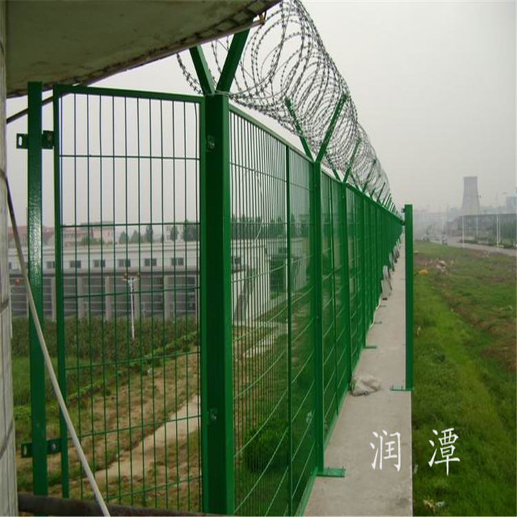 四川 武警隔离网 钢丝网隔离墙